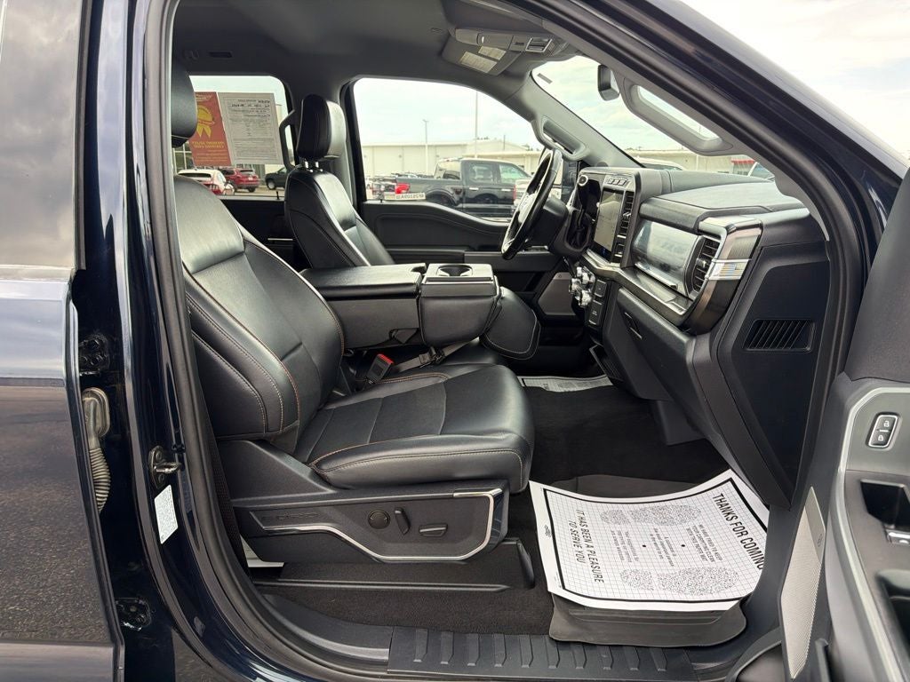 2023 Ford F-350SD Lariat Sport