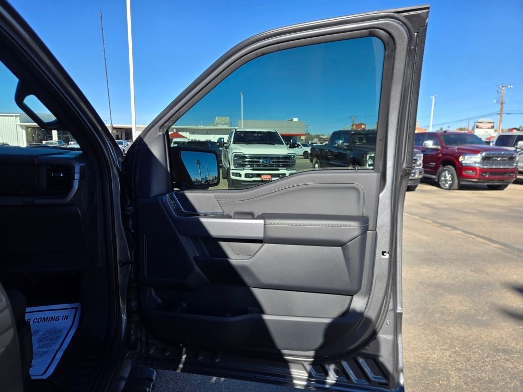 2025 Ford F-150 XLT Black Appearance Package