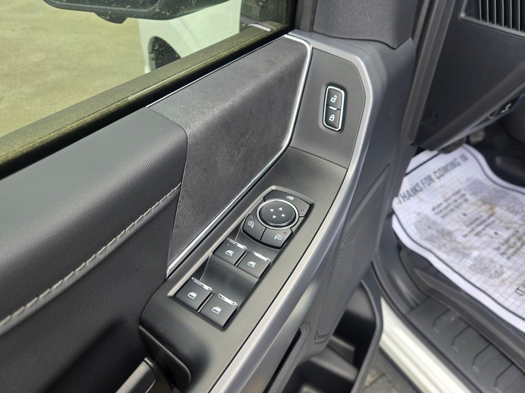 2025 Ford F-150 XLT Black Appearance Package