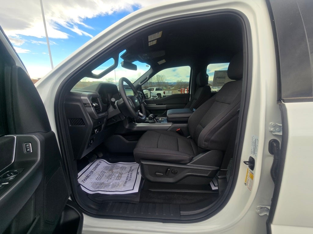 2025 Ford F-150 XLT Black Appearance Package