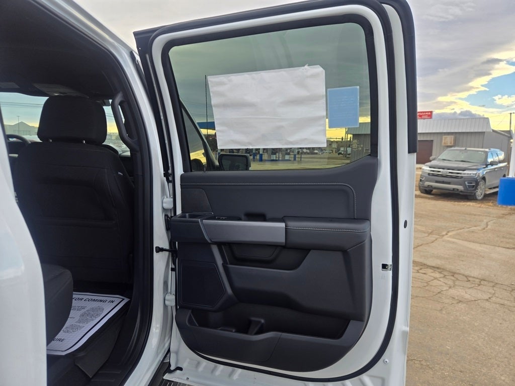 2025 Ford F-150 XLT Black Appearance Package