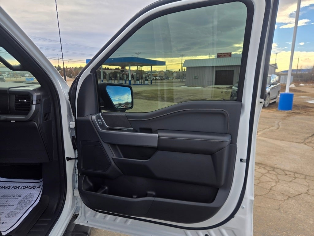 2025 Ford F-150 XLT Black Appearance Package