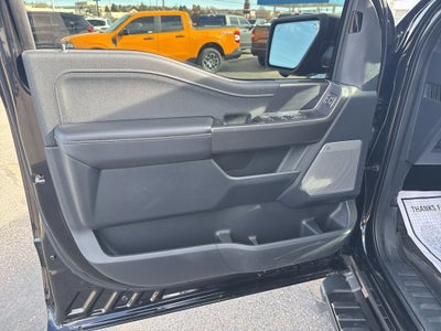 2025 Ford F-150 Lariat Black Appearance Pkg.