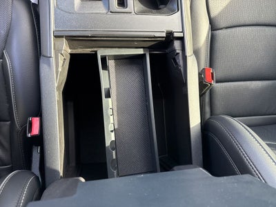 2025 Ford F-150 Lariat Black Appearance Pkg.