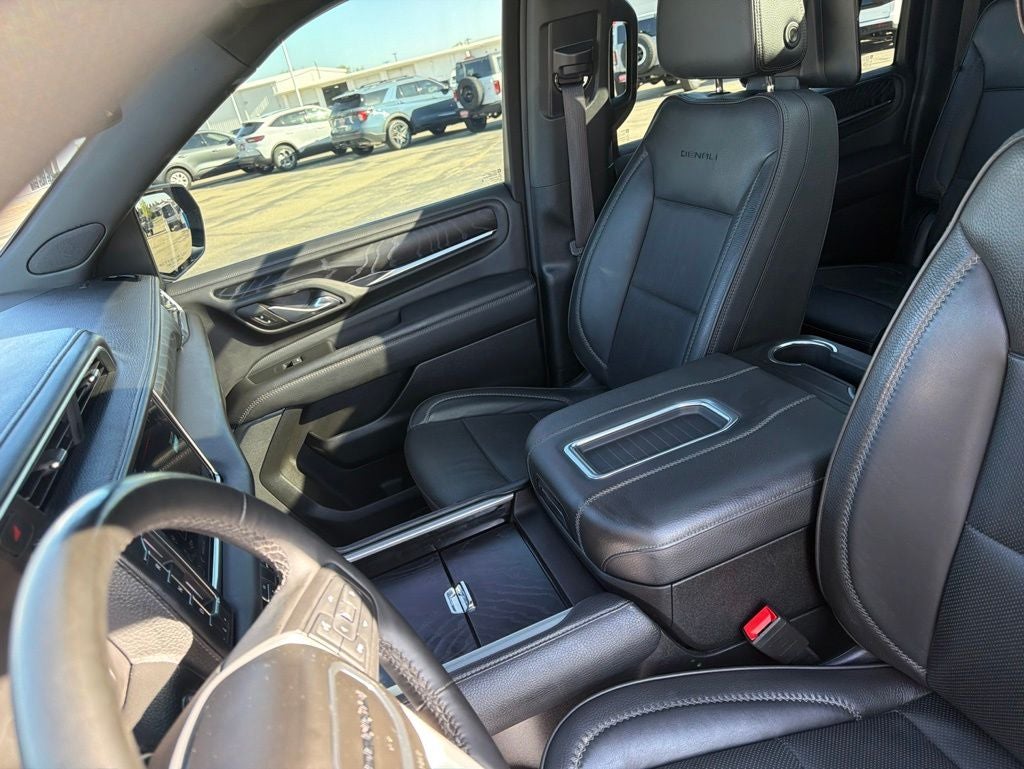 2023 GMC Yukon XL Denali