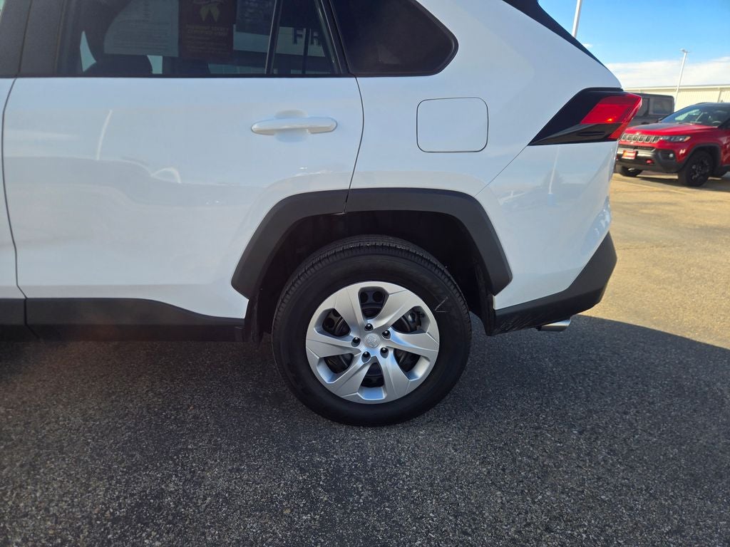 2025 Toyota RAV4 LE