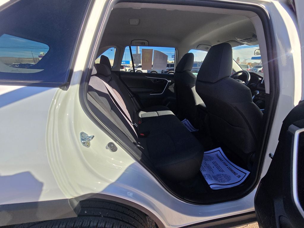 2025 Toyota RAV4 LE