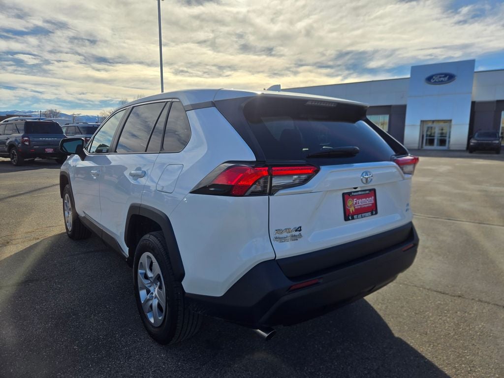 2025 Toyota RAV4 LE