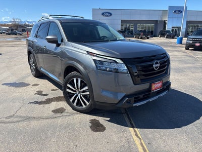 2023 Nissan Pathfinder Platinum