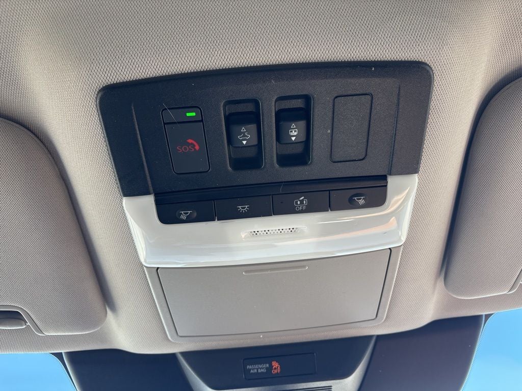 2023 Nissan Pathfinder Platinum