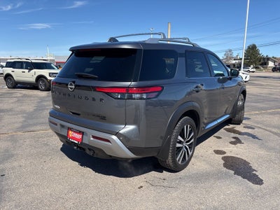 2023 Nissan Pathfinder Platinum