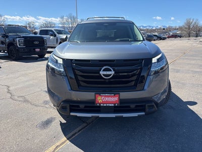 2023 Nissan Pathfinder Platinum