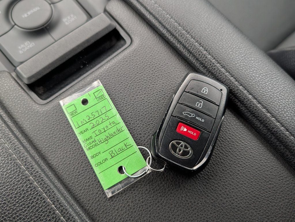 2025 Toyota Grand Highlander XLE