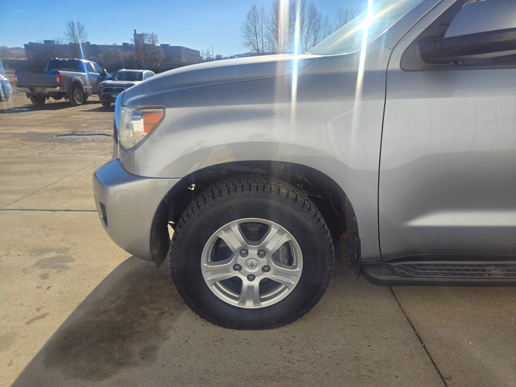 2014 Toyota Sequoia SR5 5.7L