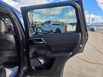 2024 Mitsubishi Outlander SE