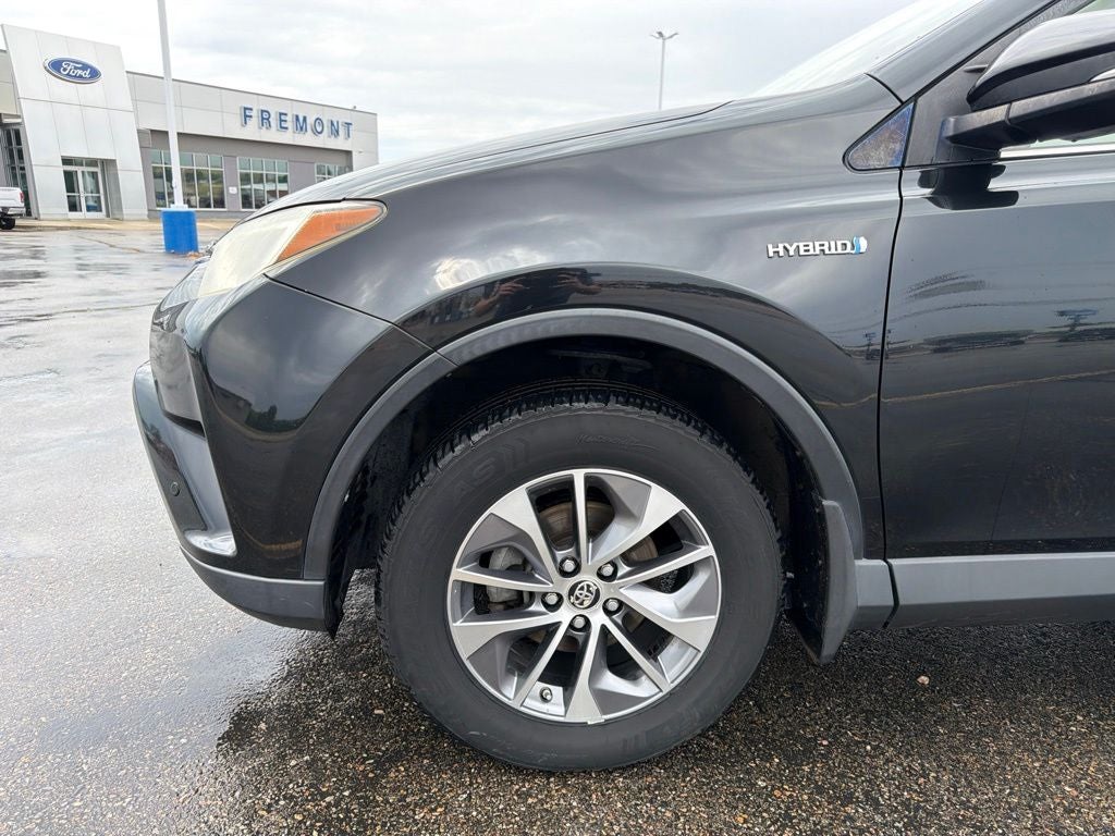 2018 Toyota RAV4 Hybrid XLE