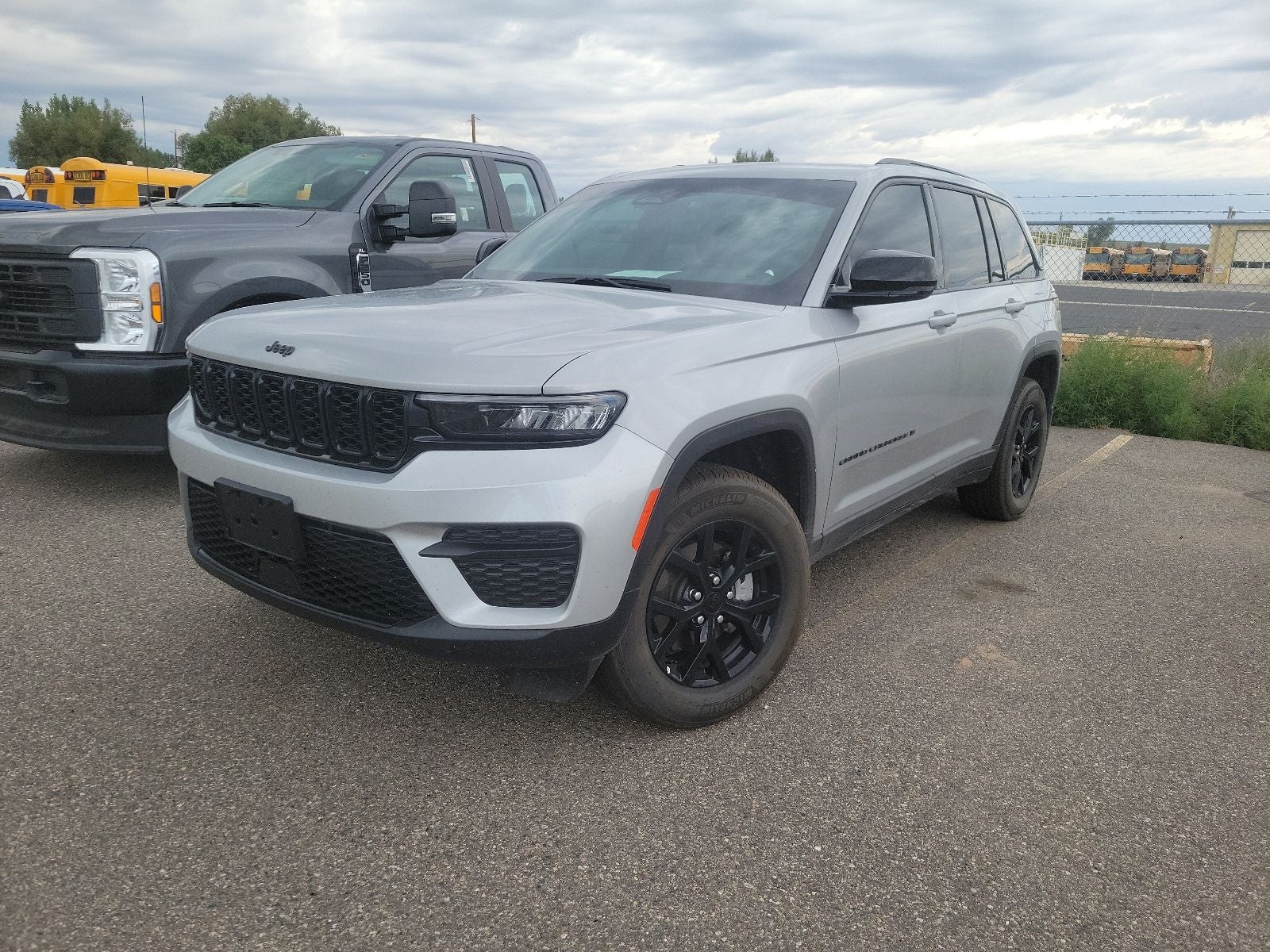 2025 Jeep Grand Cherokee Laredo