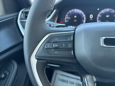 2025 Jeep Grand Cherokee Base