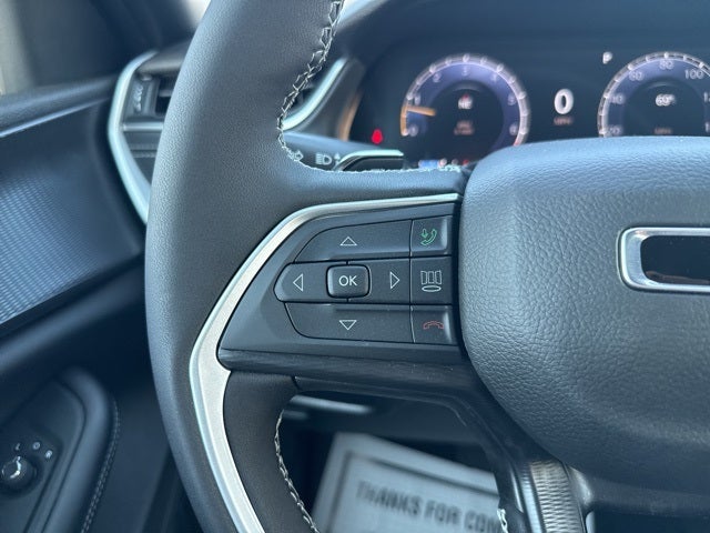 2025 Jeep Grand Cherokee Base