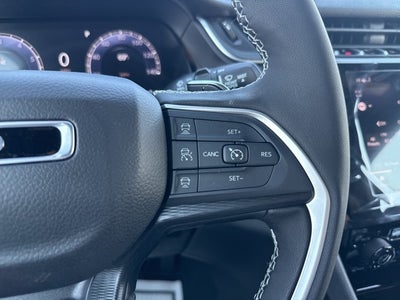 2025 Jeep Grand Cherokee Base