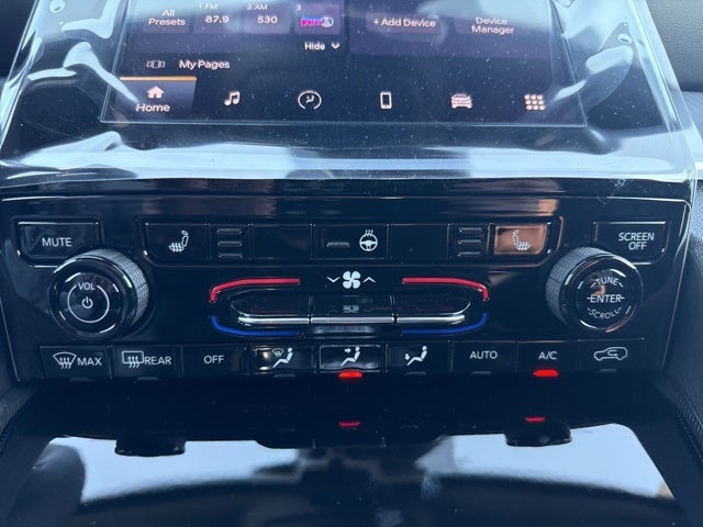 2025 Jeep Grand Cherokee Base