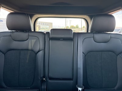 2025 Jeep Grand Cherokee Base