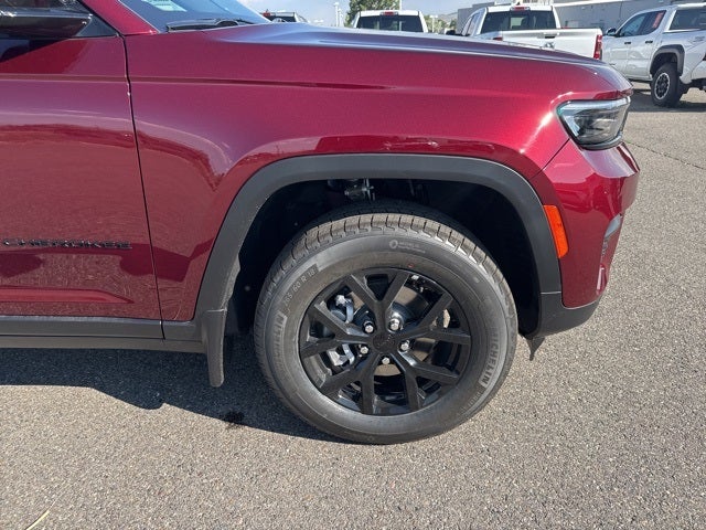 2025 Jeep Grand Cherokee Base