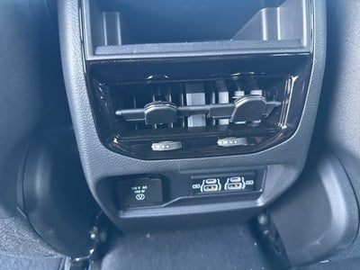 2025 Jeep Grand Cherokee Base