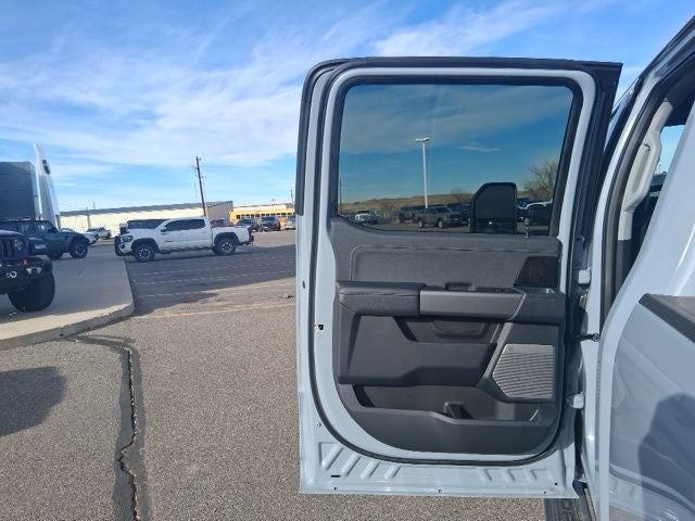 2026 Ford F-350SD Lariat Black Appearance Pkg