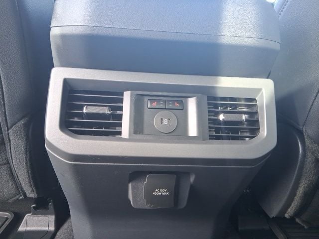 2026 Ford F-350SD Lariat Black Appearance Pkg