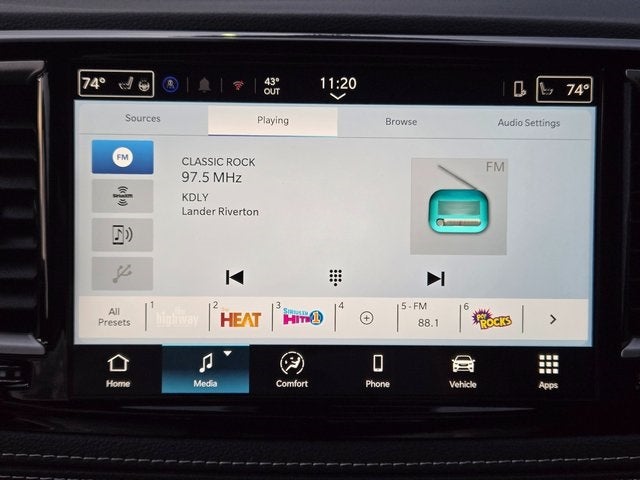 2026 Chrysler Pacifica Select