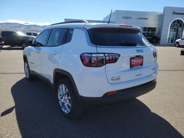 2024 Jeep Compass Latitude Lux