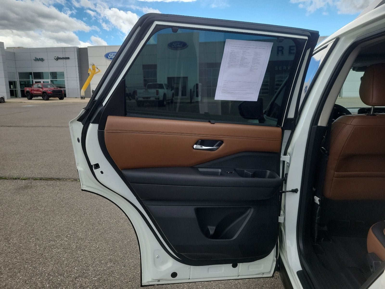 2024 Nissan Pathfinder Platinum