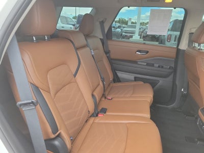 2024 Nissan Pathfinder Platinum