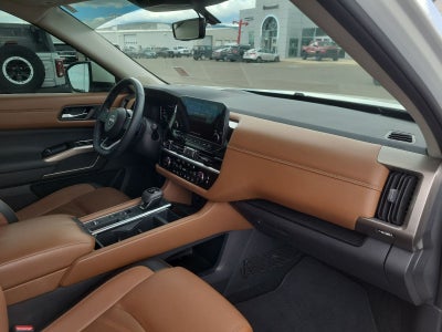 2024 Nissan Pathfinder Platinum
