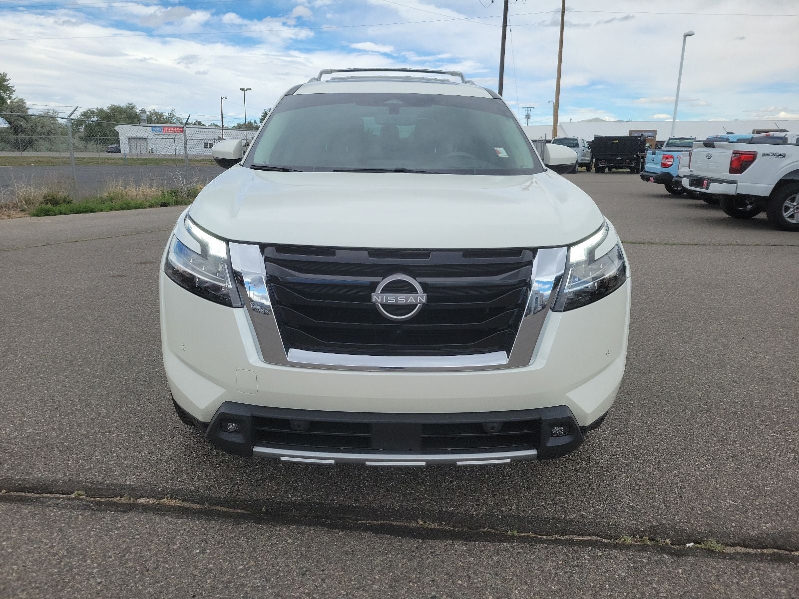 2024 Nissan Pathfinder Platinum